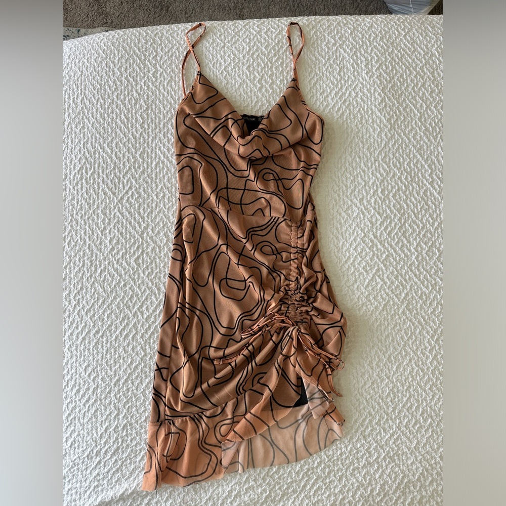 prettylittlething Nude Abstract Line Print Ruched Bodycon Dress